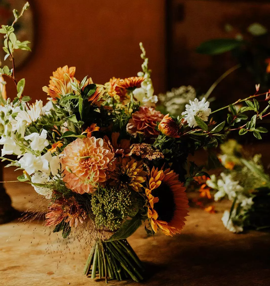 wedding flowers in autumn colours