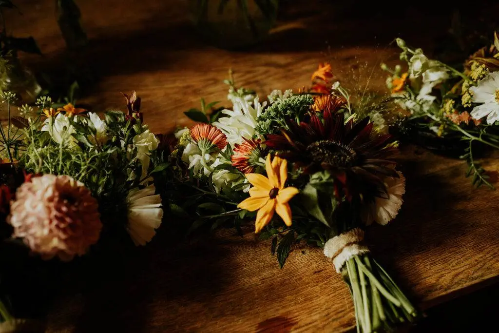 wedding flowers in autumn colours