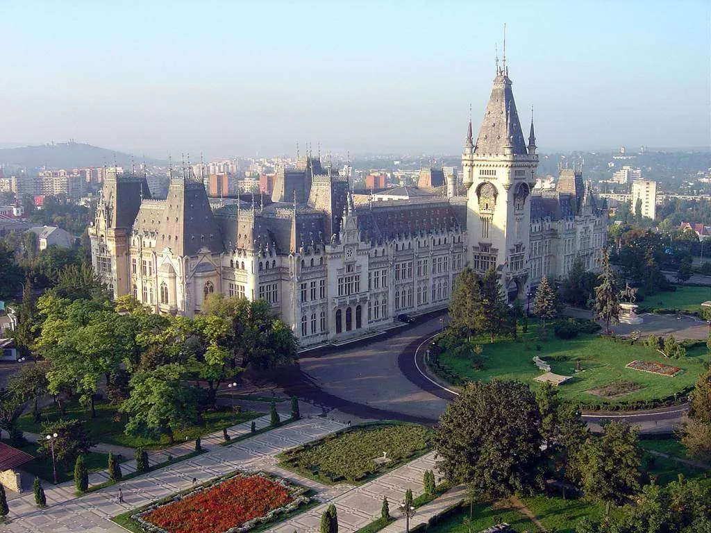 palace of culture iasi 1 brasov travel