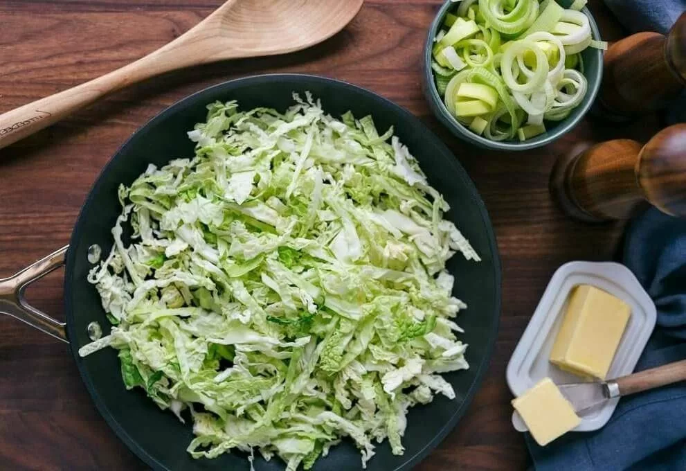 Savoy and leek with mushroom, ginger and lemon